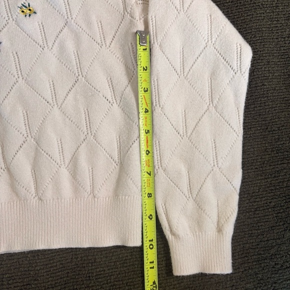 Willow & Wind Embroidered Cropped Sweater - Picture 6 of 9